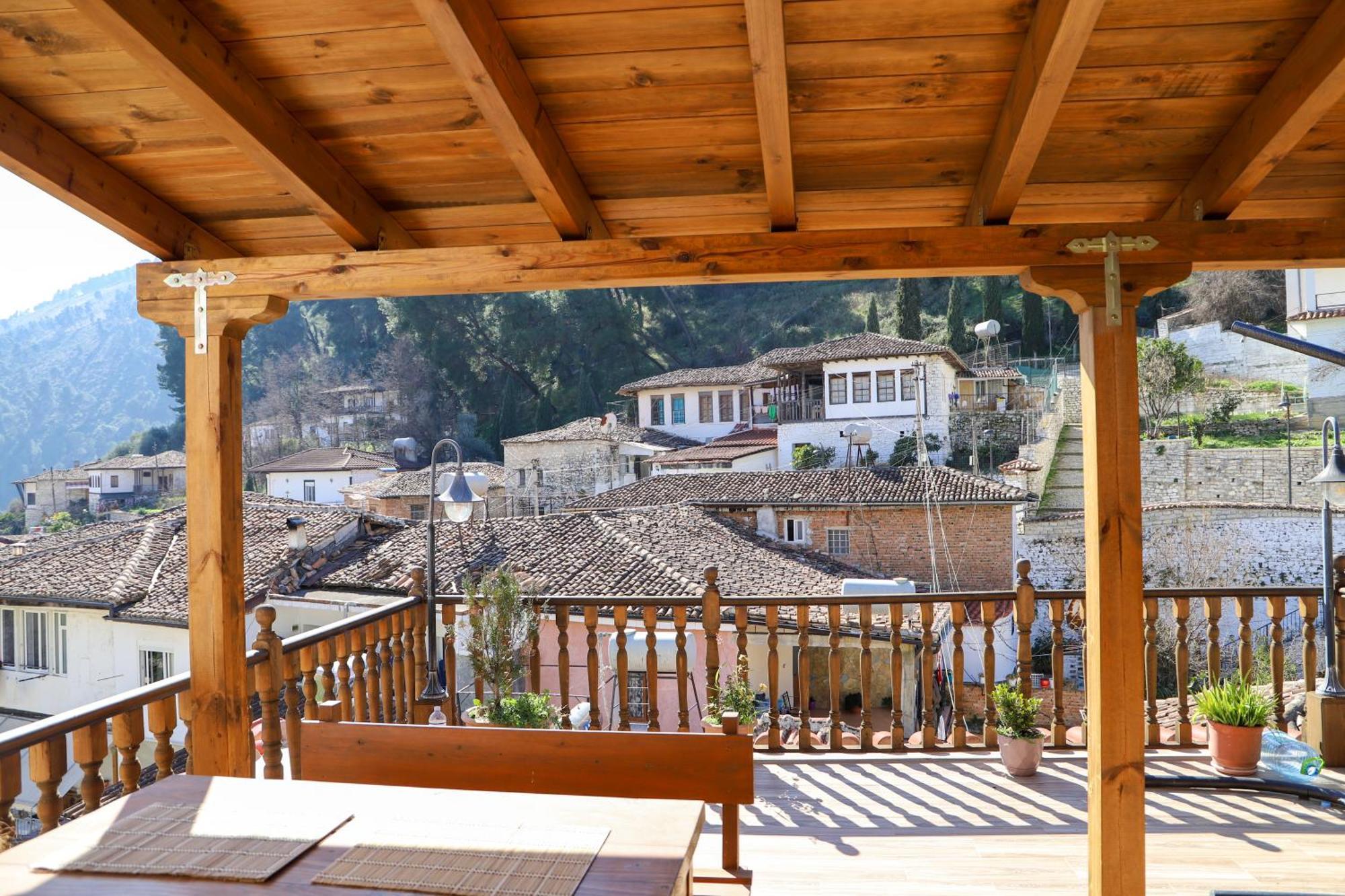 Dd Villa Berat Exteriér fotografie